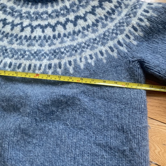 Vintage handmade wool sweater - Picture 2 of 8